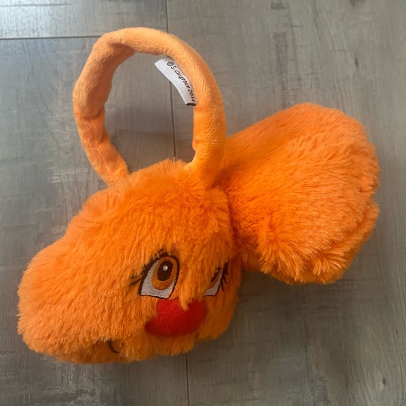 3 Brand new hats and 1 earmuffs (never used) - Picture 7 of 8